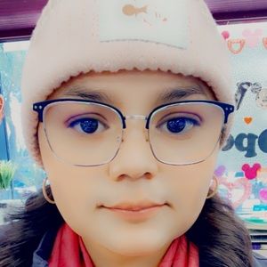 Meet your Posher, Alma